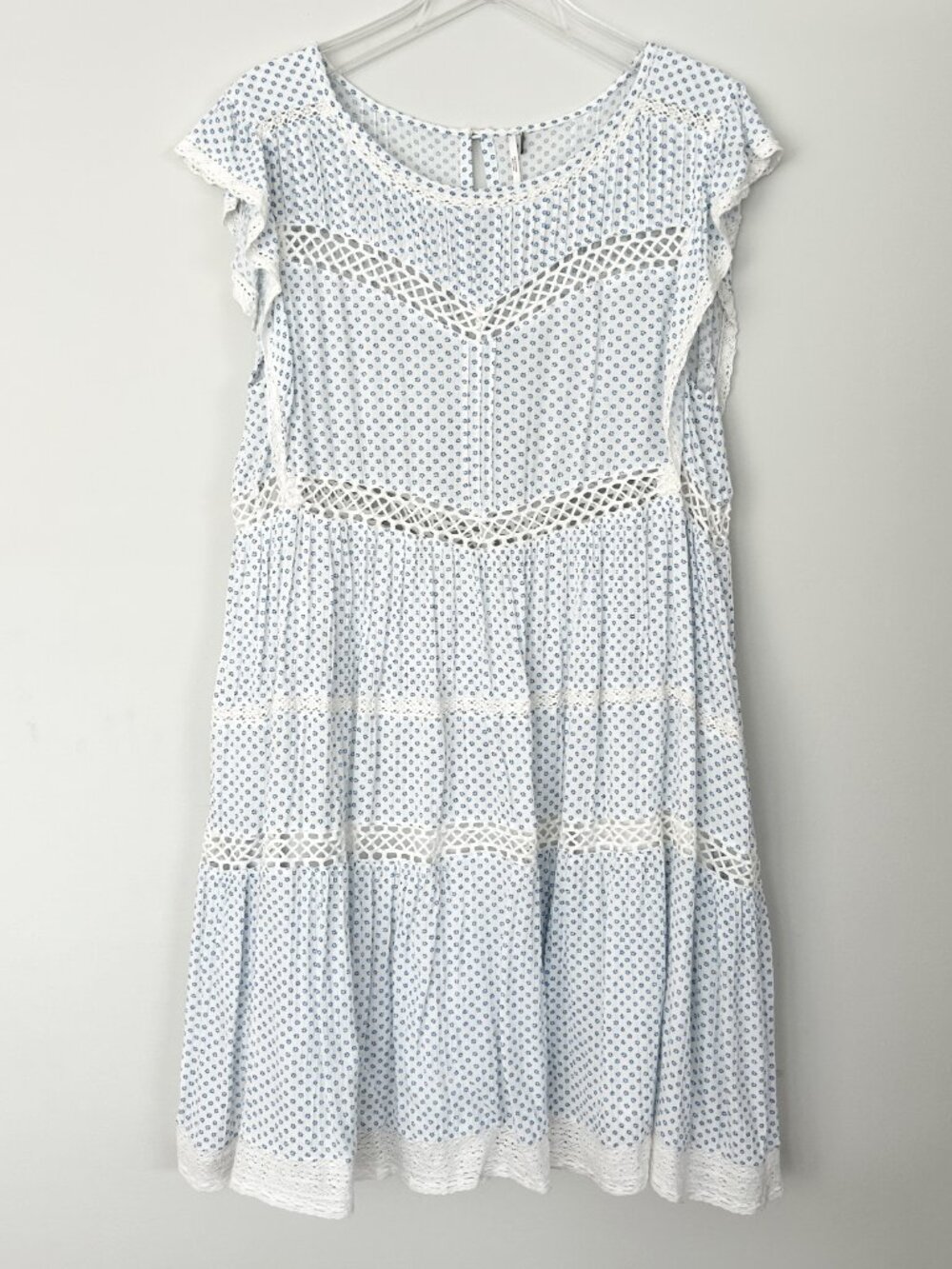 FREE PEOPLE Retro Kitty Crochet Trim Dress Blue Floral Pocket Boho Babydoll Sz M